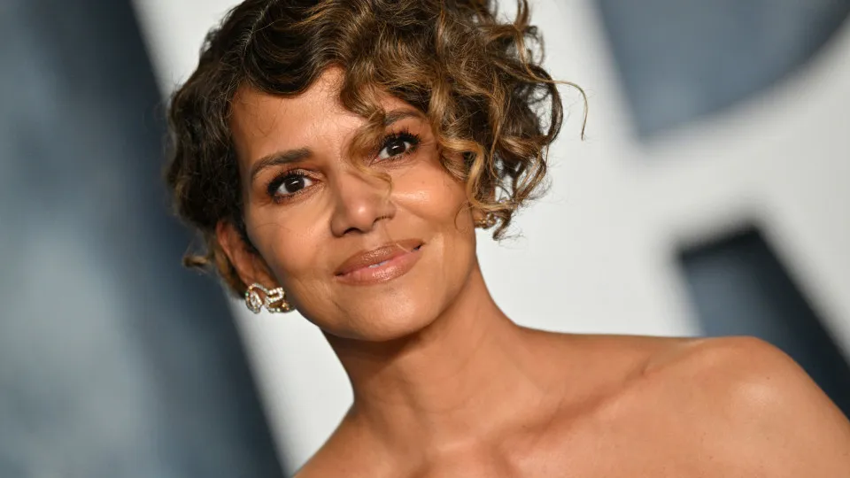 Halle Berry diz para atrizes negras não cobiçarem o Oscar