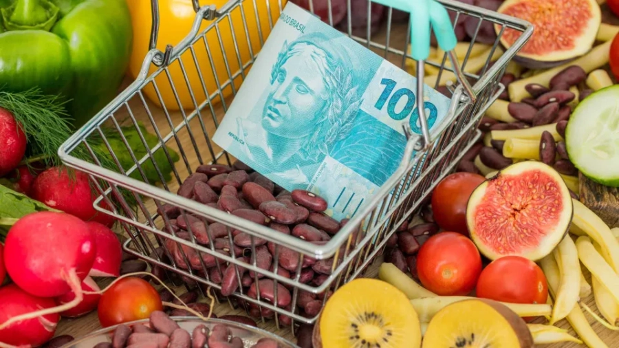 Alta dos alimentos expõe falência da interferência estatal e agrava crise de poder de compra no Brasil